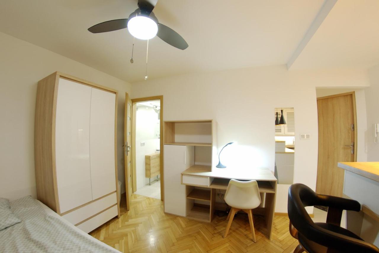 Appartamento Apatramenty Promienista Poznań Esterno foto