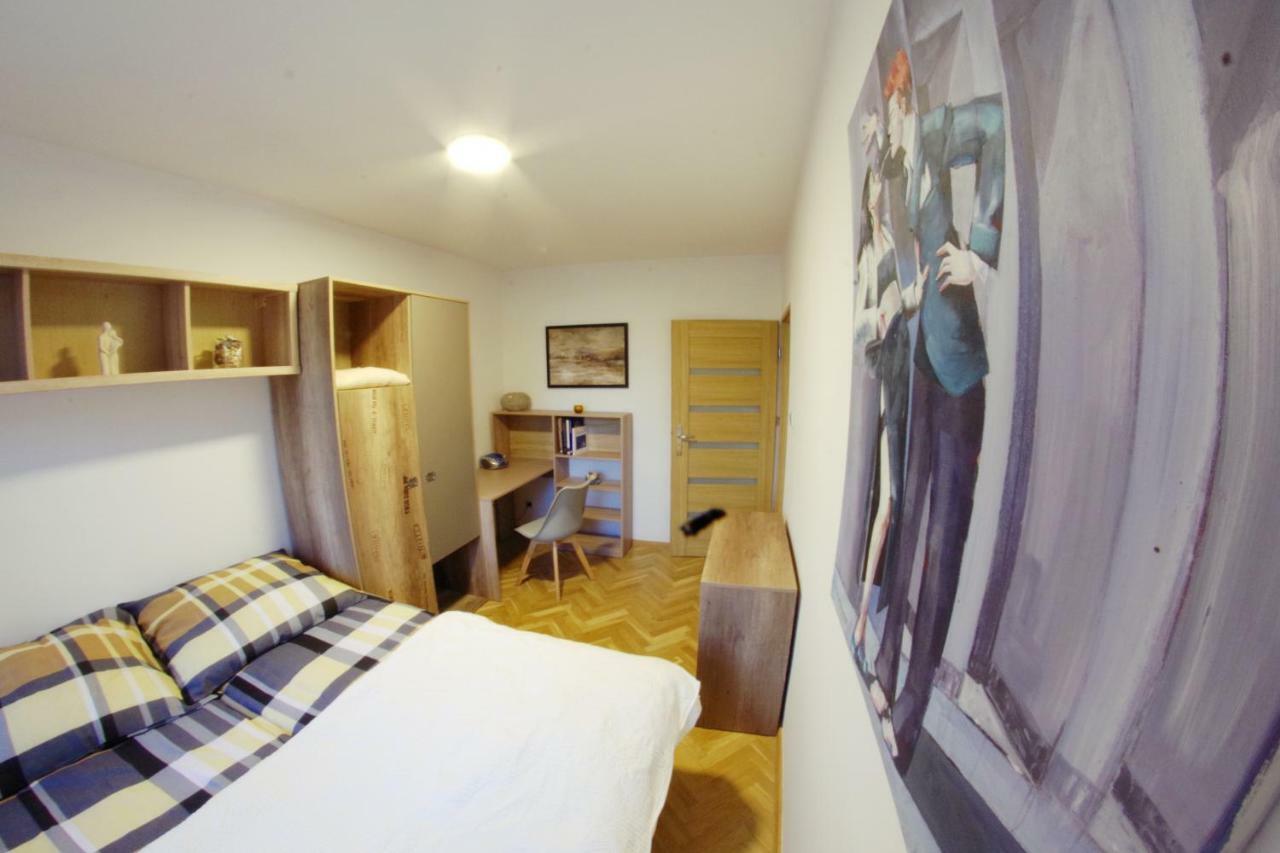 Appartamento Apatramenty Promienista Poznań Esterno foto