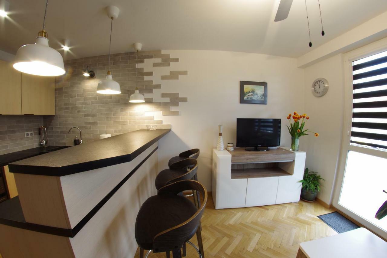 Appartamento Apatramenty Promienista Poznań Esterno foto